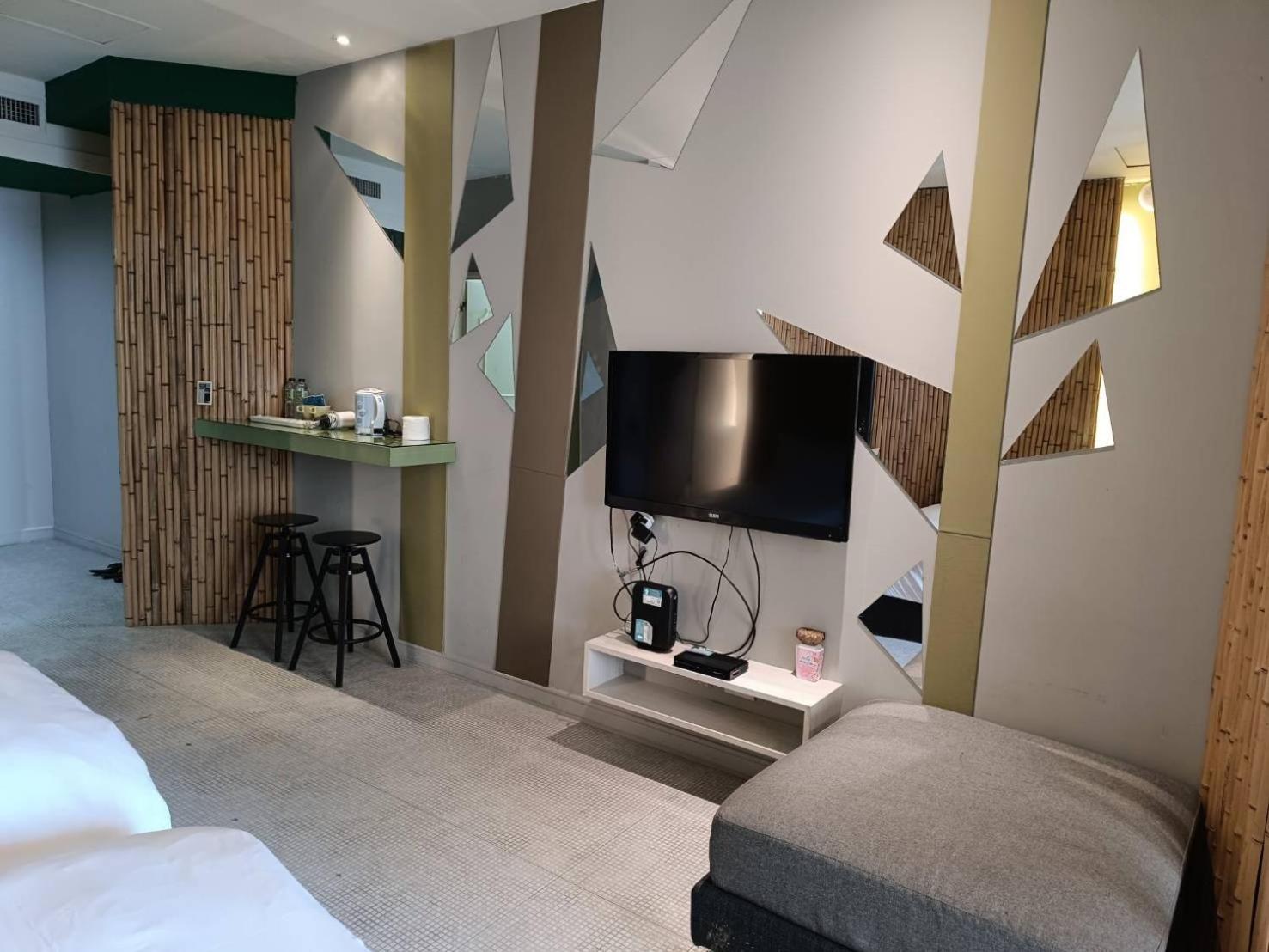 Apartamento 三条文旅 Kaohsiung Exterior foto